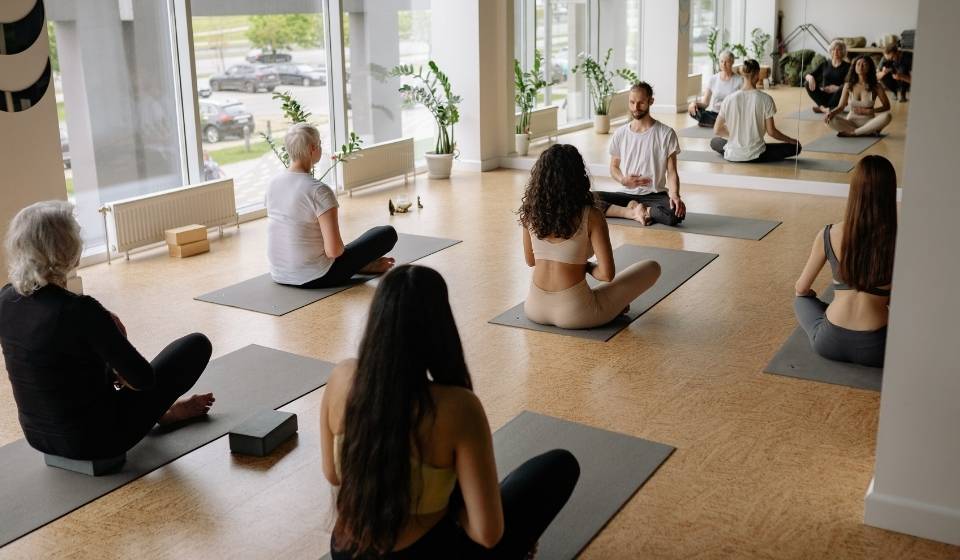 瑜伽進修班（含國際證照）｜缺理論，練習盲走；缺練習，理論空談。